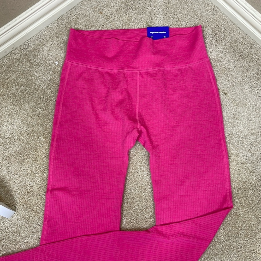 Joy Lab high rise leggings flare leg with split at leg Barbiepink size XL